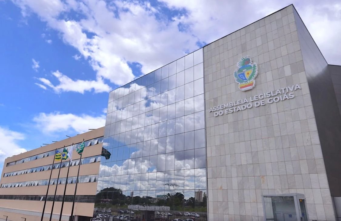 Concurso Alego anuncia 101 vagas com salários de até R$ 30 mil