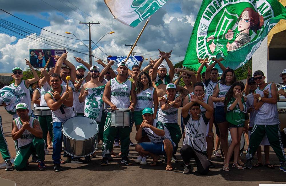 Cobertura fotográfica: No meio da torcida, registramos a vitória da Jataiense sobre o Goianésia!