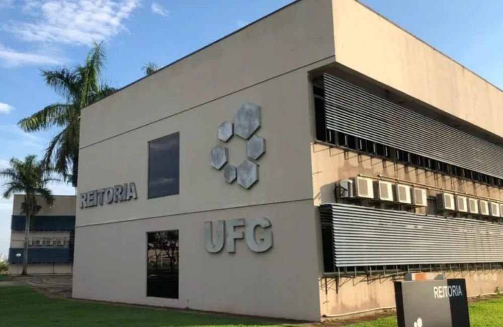 UFG abre concurso com 26 vagas e salário de até R$ 10,5 mil