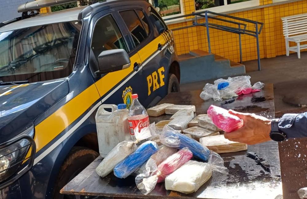 VÍDEO | PRF Intercepta Veículo com Mais de 21 kg de Cocaína na BR-364 em Jataí