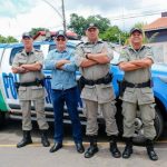 Prefeito de Bom Jardim de Goiás participa da entrega de nova viatura para a Polícia Militar