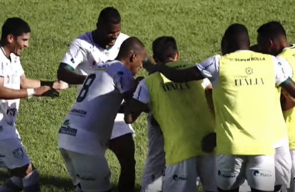 VÍDEO | Jataiense vence Goiatuba fora de casa, entra no G-8 e deixa adversário na lanterna do Goianão