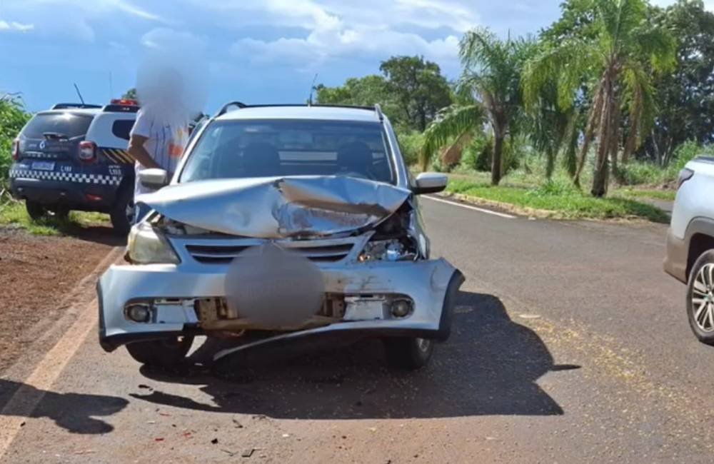 Motorista Embriagado é Detido Após Colisão em Jataí