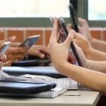 Petição contra veto a celular nas escolas atinge 1,5 milhão de assinaturas em uma semana