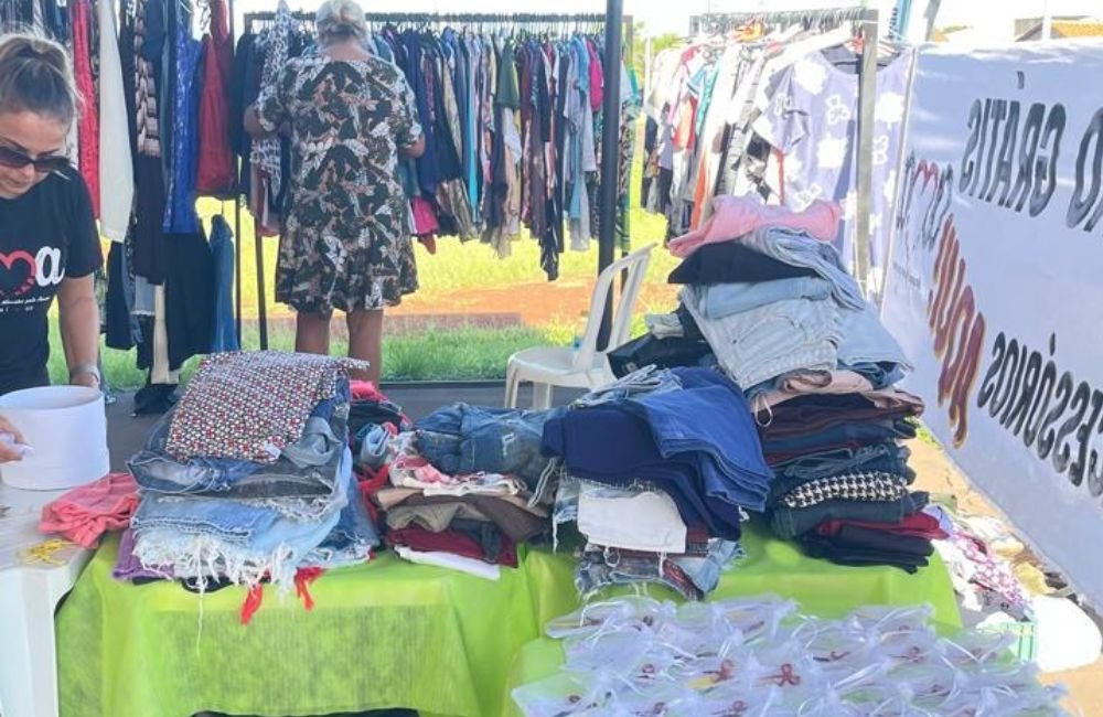 Ação Solidária: Distribuição Gratuita de Roupas e Acessórios na Cidade Jardim 2