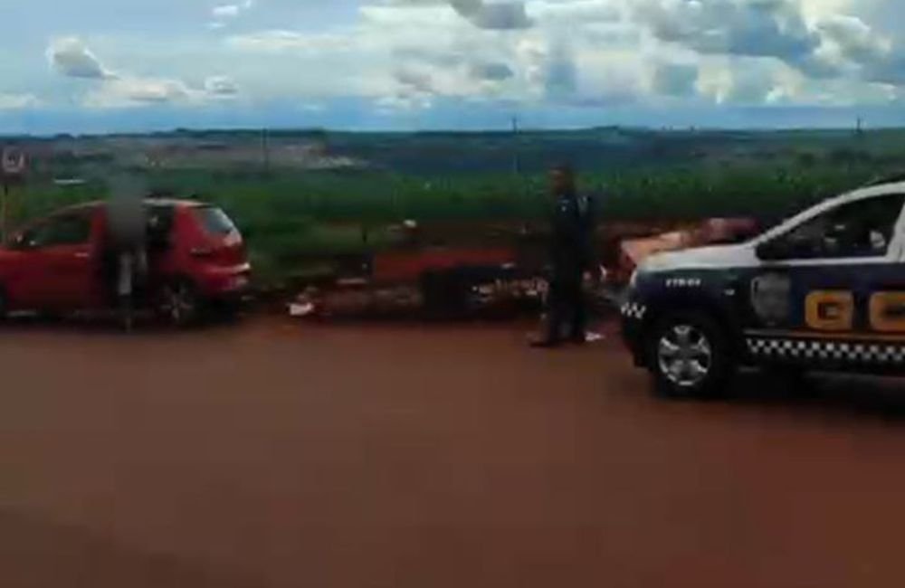 VÍDEO | GCMJ Flagra e Conduz Indivíduo por Descarte Irregular de Lixo em Jataí