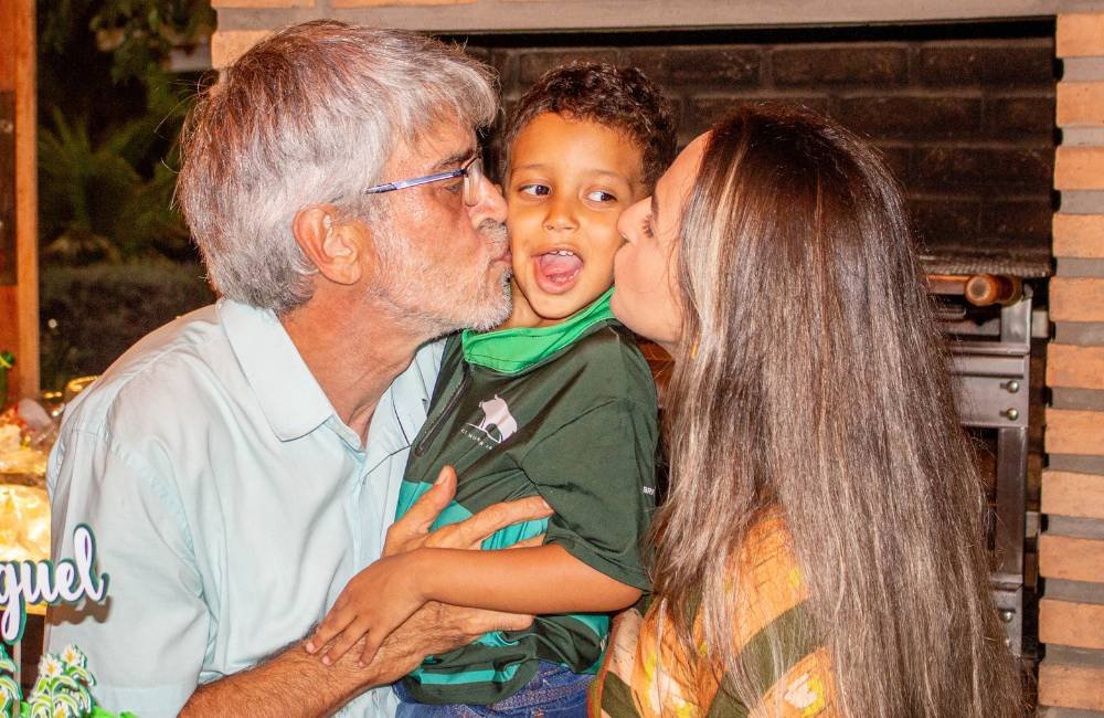 Menino Miguel, resgatado após desaparecer em Jataí, comemora 5 anos