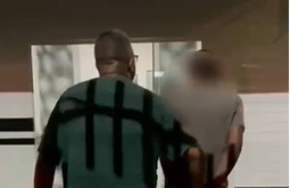 VÍDEO | Homem acusado de dupla tentativa de homicídio é preso em Chapadão do Céu