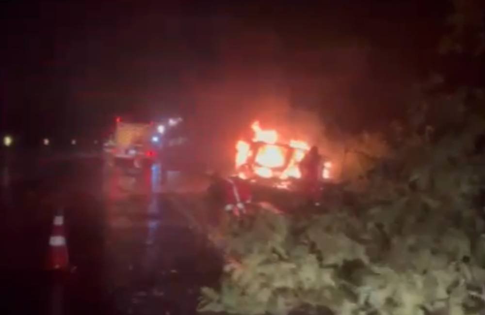 VÍDEO | Motorista morre após carro de luxo pegar fogo em acidente na BR-060