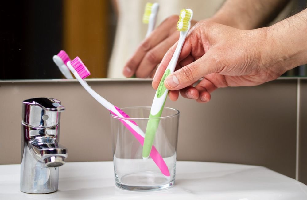Você pode estar usando sua escova de dente de forma errada
