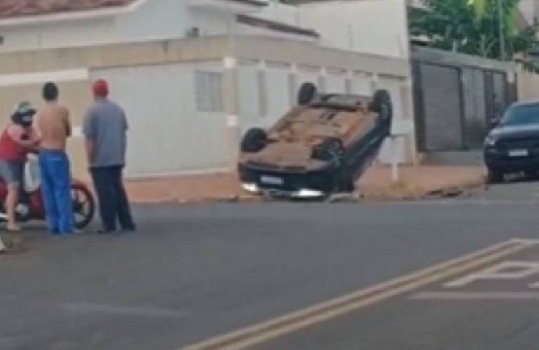 Acidente entre dois carros deixa homem ferido em Jataí