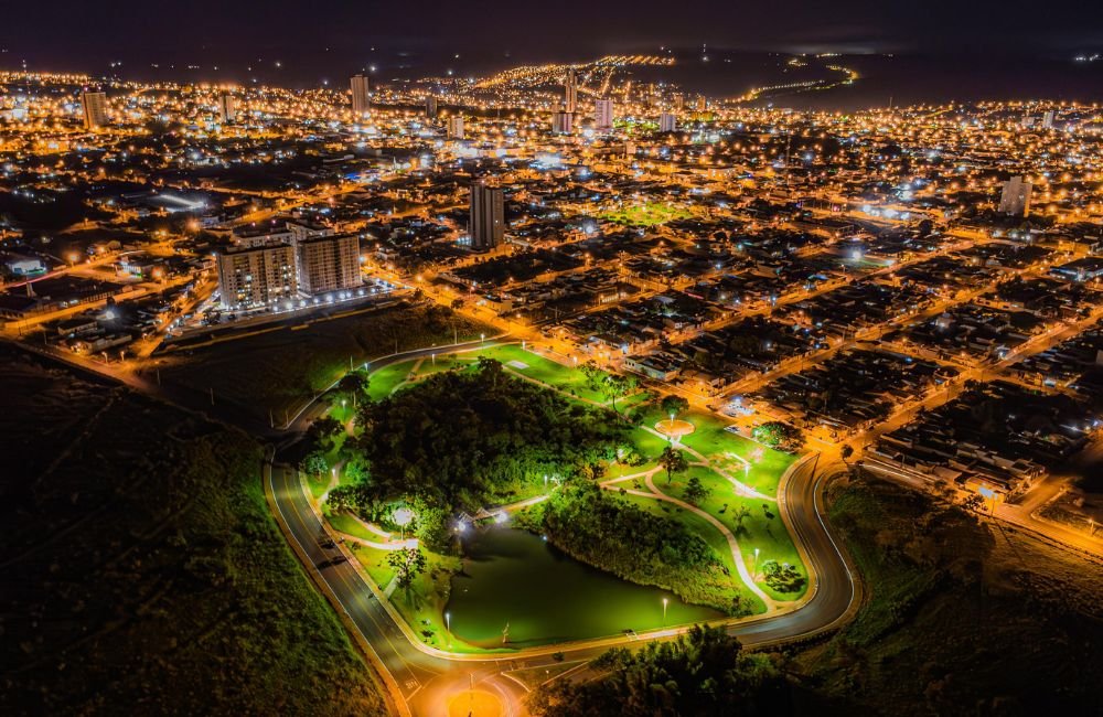 Clima tempo previsão jataí goiás brasil brisas lago luzes ligada a noite