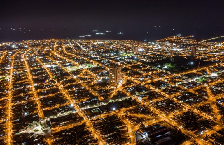 Clima tempo previsão jataí goiás brasil drone cidade luzes ligada a noite predios