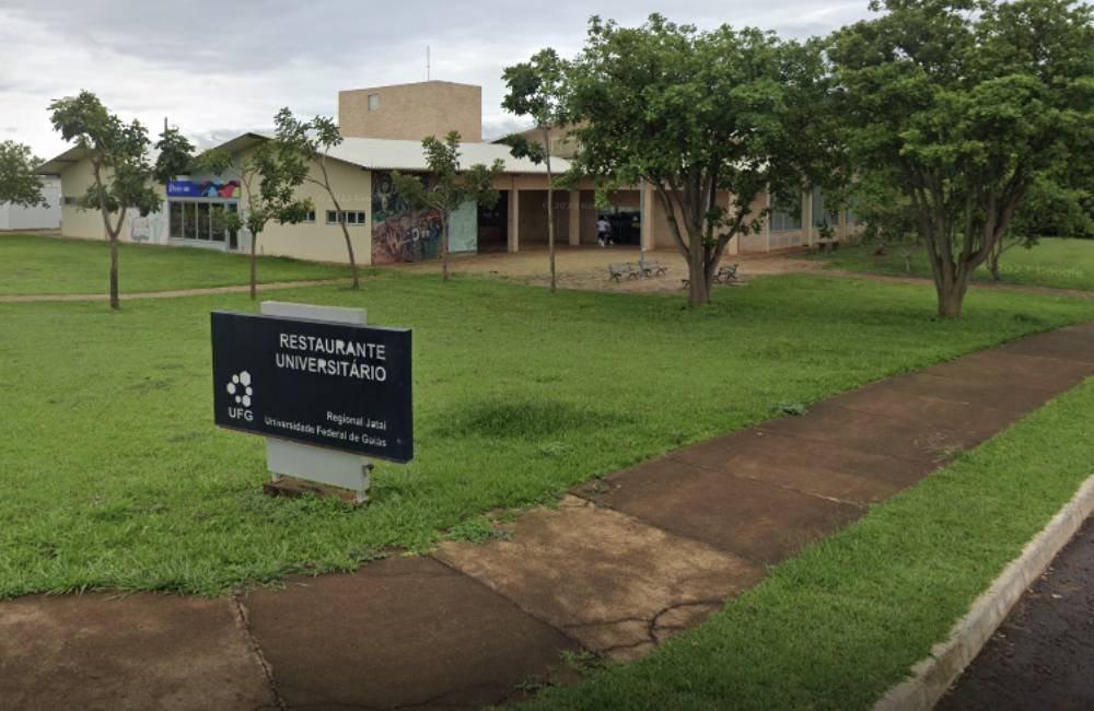 Estudantes denunciam condições precárias no Restaurante Universitário da UFJ