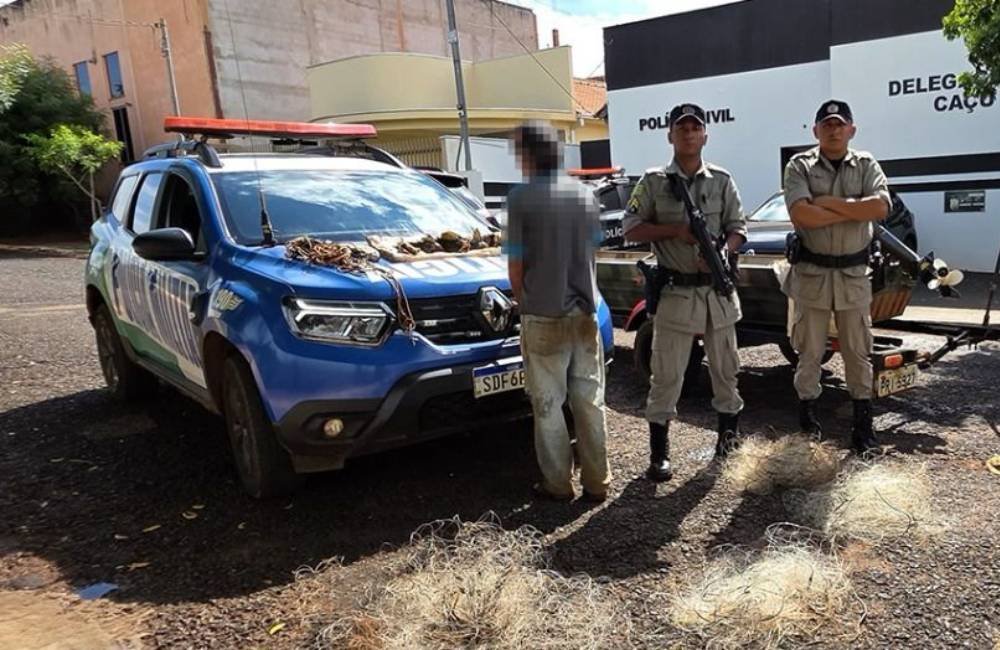Polícia Militar flagra pesca predatória no Rio Claro, em Caçu-GO, e apreende materiais ilegais