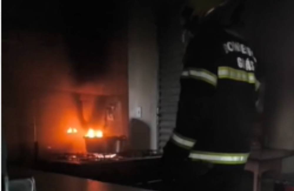 VÍDEO | Incêndio em residência mobiliza Bombeiros no Jardim da Liberdade