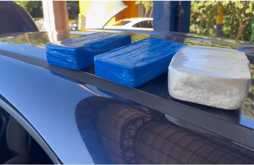 VÍDEO | PRF apreende cocaína escondida em porta de carro na BR-364, em Jataí