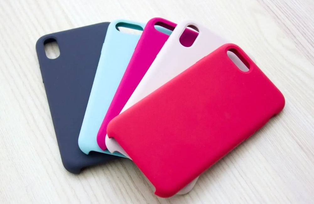 Capinhas de celular com os dias contados; confira a nova tendência no uso de smartphones