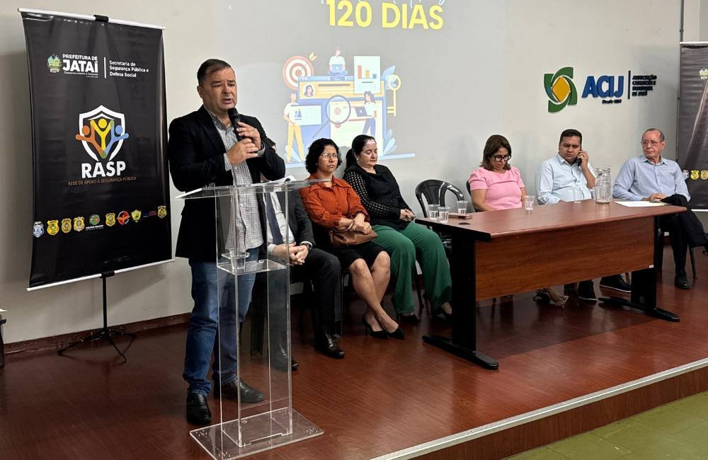 Coleta de lixo em Jataí gera reclamações e prefeitura se manifesta sobre irregularidades