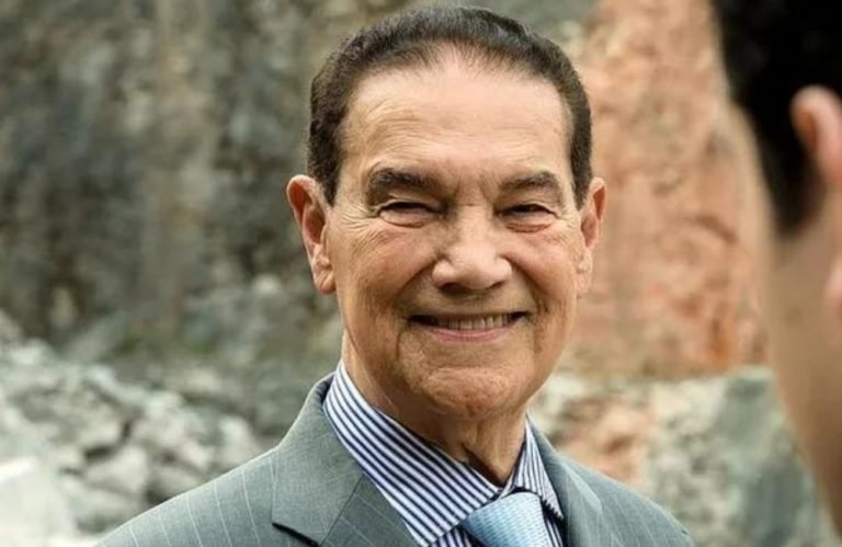 Divaldo Franco, um dos principais líderes espíritas do Brasil, morre aos 98 anos