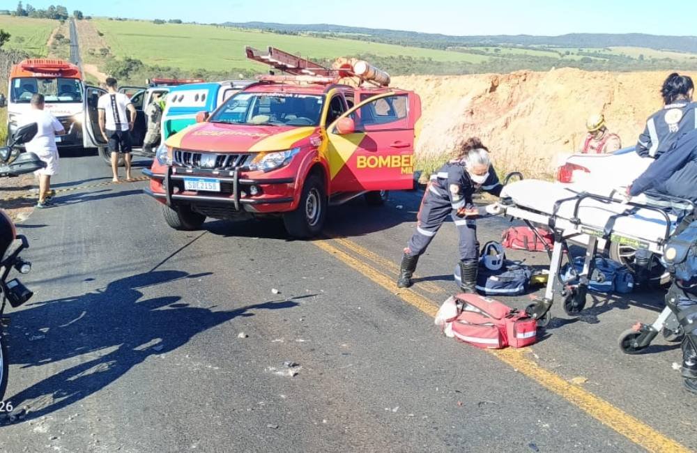Grave acidente com três veículos mobiliza equipes de resgate na GO-139 entre Caldas Novas e Piracanjuba
