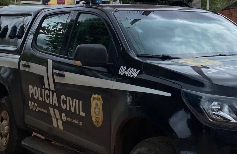 Homem com mandado de prisão por homicídio é preso no Fórum de Mineiros