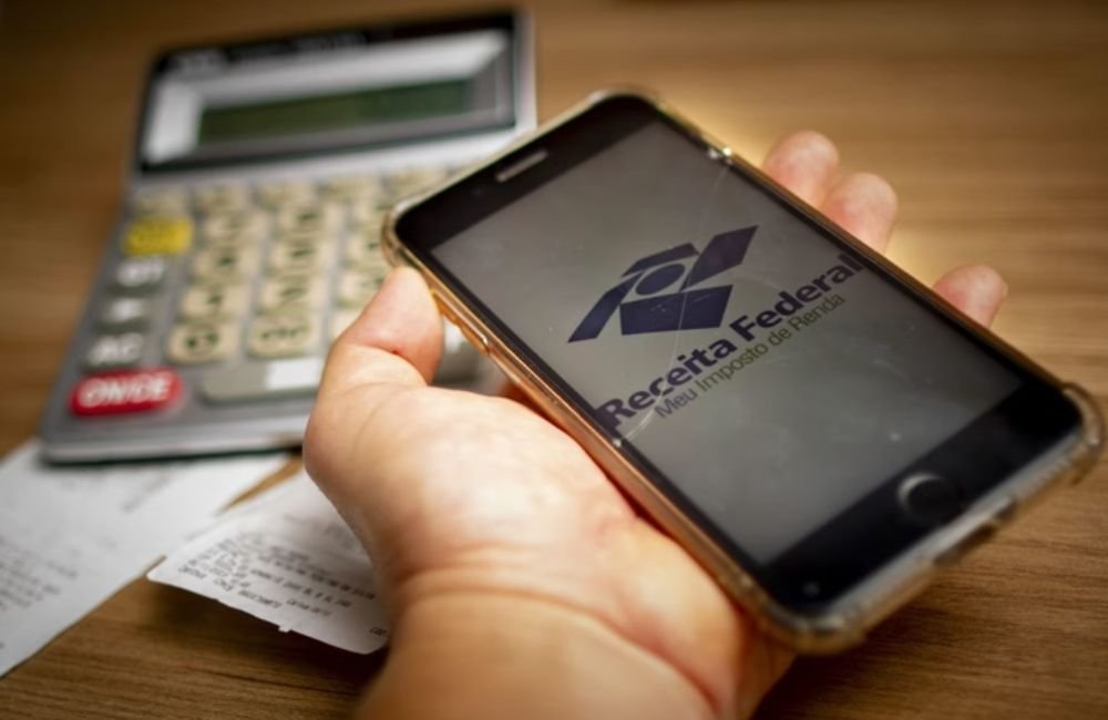 IR 2025: Receita libera consulta de restituição. Saiba como conferir
