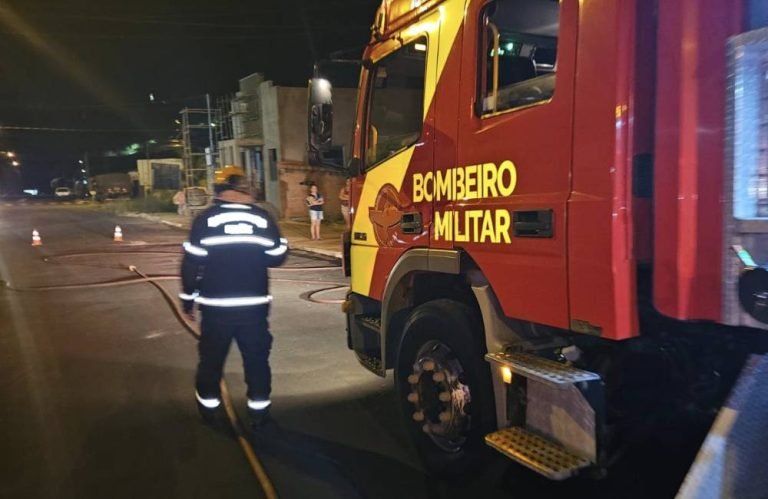 Incêndio em residência é controlado no bairro Vila São Pedro, em Jataí