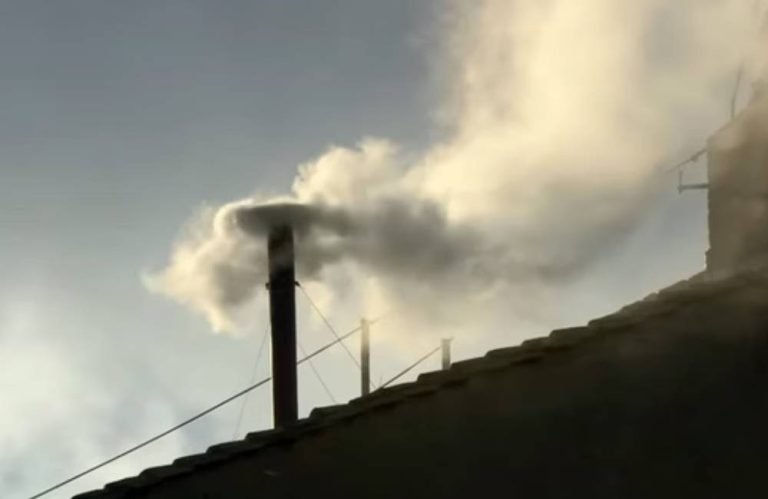 Novo Papa é Eleito Anúncio Oficial Acontece em Instantes