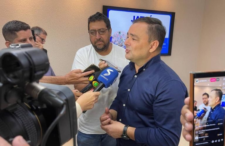 Prefeito Geneilton Assis recebe a imprensa e apresenta programação dos 130 anos de Jataí