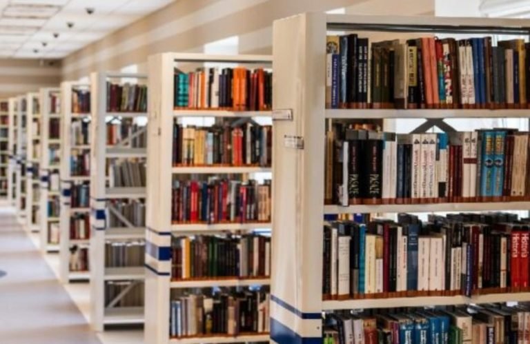 USP libera mais de mil livros para download de graça. Veja como baixar