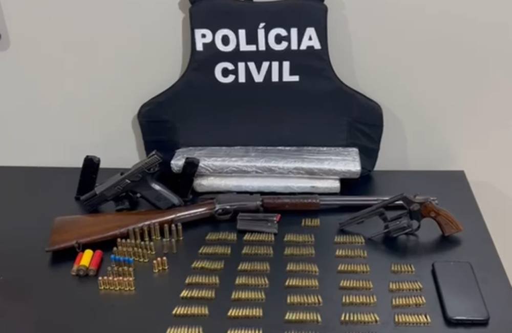 VÍDEO Polícia Civil deflagra nova fase da Operação Rastro de Onça e apreende armas em investigação de homicídio ocorrido em 2018