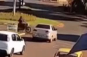 Acidente entre motocicleta e carro mobiliza GCM e SAMU em Jataí