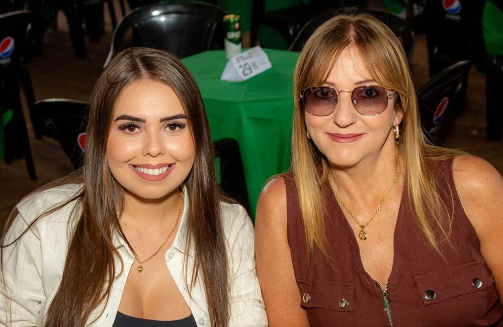 COBERTURA FOTOGRÁFICA | Confira as fotos da Queima do Alho em Jataí com tradição comitivas e shows que animaram o domingo