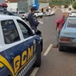 GCMJ detém condutor embriagado e sem CNH após denúncia no setor Central de Jataí