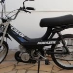 Homem rouba mobilete de idoso e exige bebidas como resgate, em Rio Verde