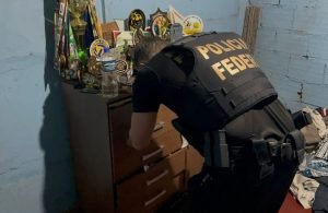 Operação da PF em Goiás mira grupo suspeito de enviar brasileiras para exploração sexual na Bélgica