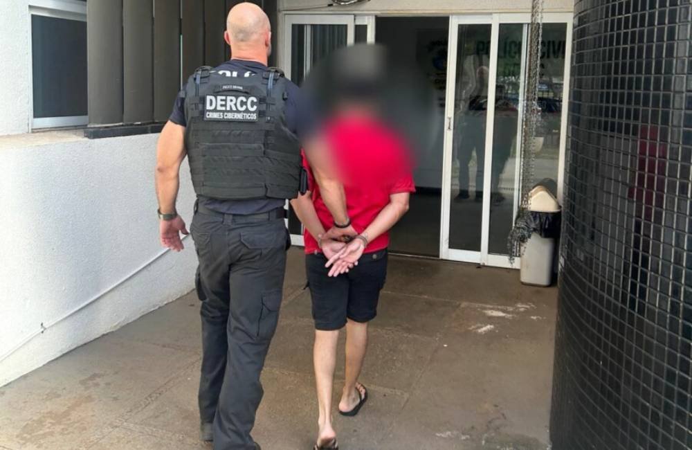 PCGO prende homem em flagrante por armazenar material de exploração sexual infantilA Polícia Civil de Goiás (PCGO), por meio da Delegacia Estadual de Repressão a Crimes Cibernéticos (DERCC), prend