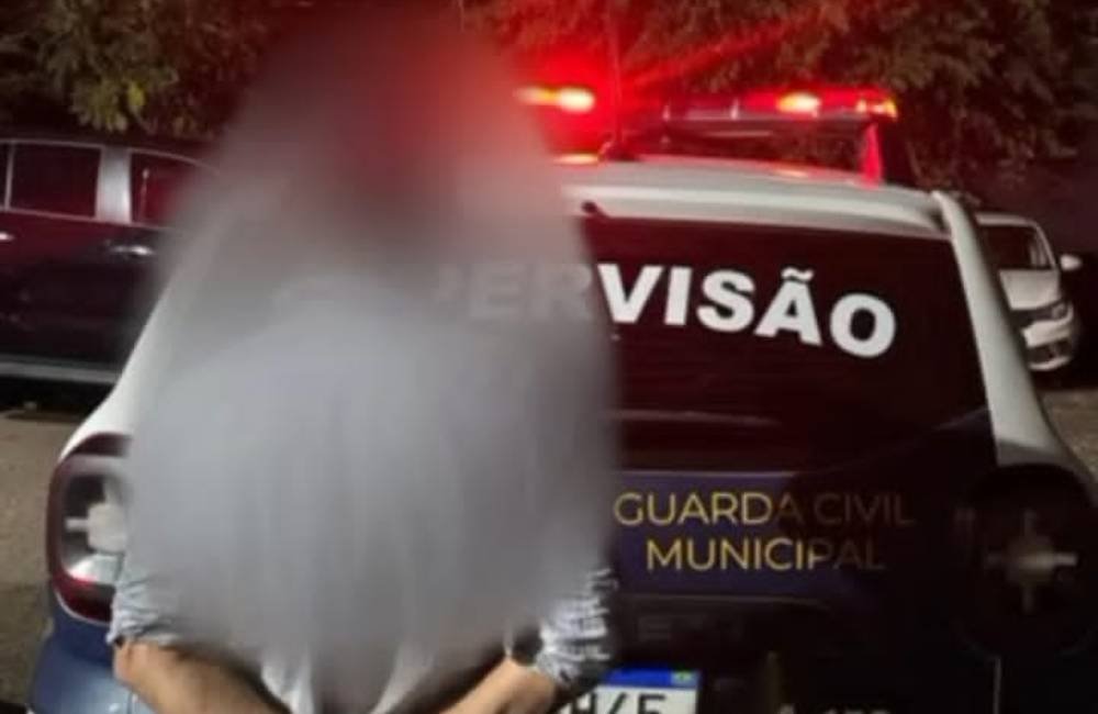 Pai é preso após agredir filha com bebê no colo na Vila Paraíso, em Jataí