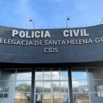 Polícia Civil de Santa Helena prende casal por roubo a deficiente físico e recupera celular em boca de fumo