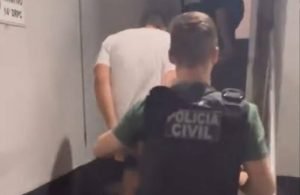 Professor universitário é brutalmente espancado por quatro homens em frente a bar em Jataí (1)