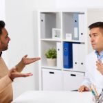 Você já sentiu que entrou no consultório e o profissional mal olhou em seus olhos