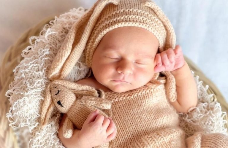 ‘Mãe’ de bebê reborn desiste de processo sobre licença-maternidade