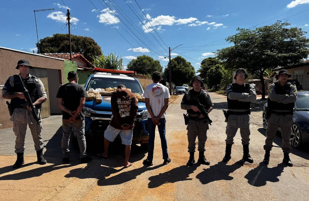 Batalhão Rural apreende 33 peças de skunk e causa prejuízo de R$ 320 mil ao tráfico em Guapó-GO