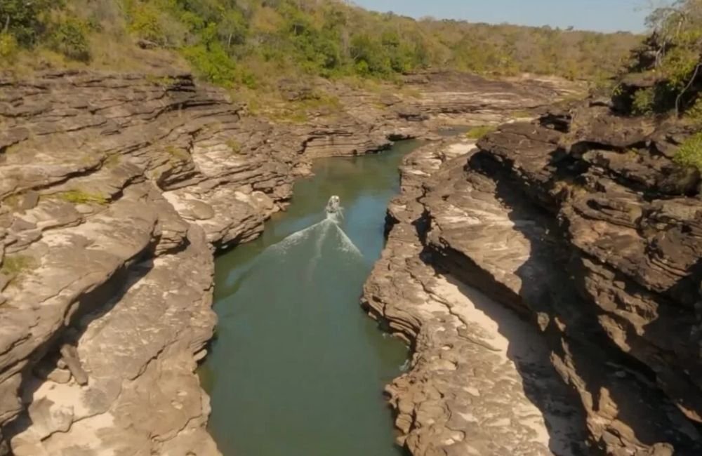 Cânions do Araguaia impressionam turistas com paisagens únicas entre Goiás e Mato Grosso