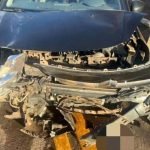 Condutor foge após colisão em cruzamento; veículo é apreendido por documentação irregular