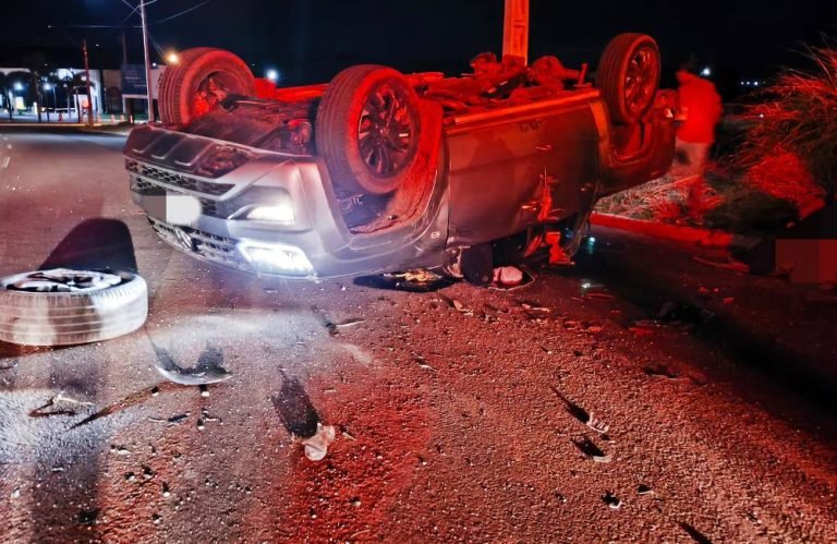 Criança de 2 anos é arremessada de veículo em grave acidente na madrugada em Jataí