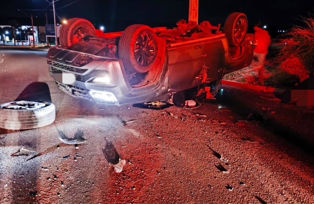 Criança de 2 anos é arremessada de veículo em grave acidente na madrugada em Jataí