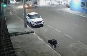 Criança morre em acidente após carro avançar cruzamento em Doverlândia