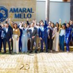 Escritório Amaral & Melo celebra 20 anos com emoção, nova identidade visual e homenagens marcantes